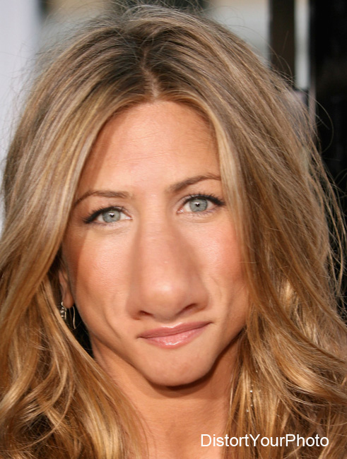 jennifer aniston nose. Jennifer Aniston nose she is
